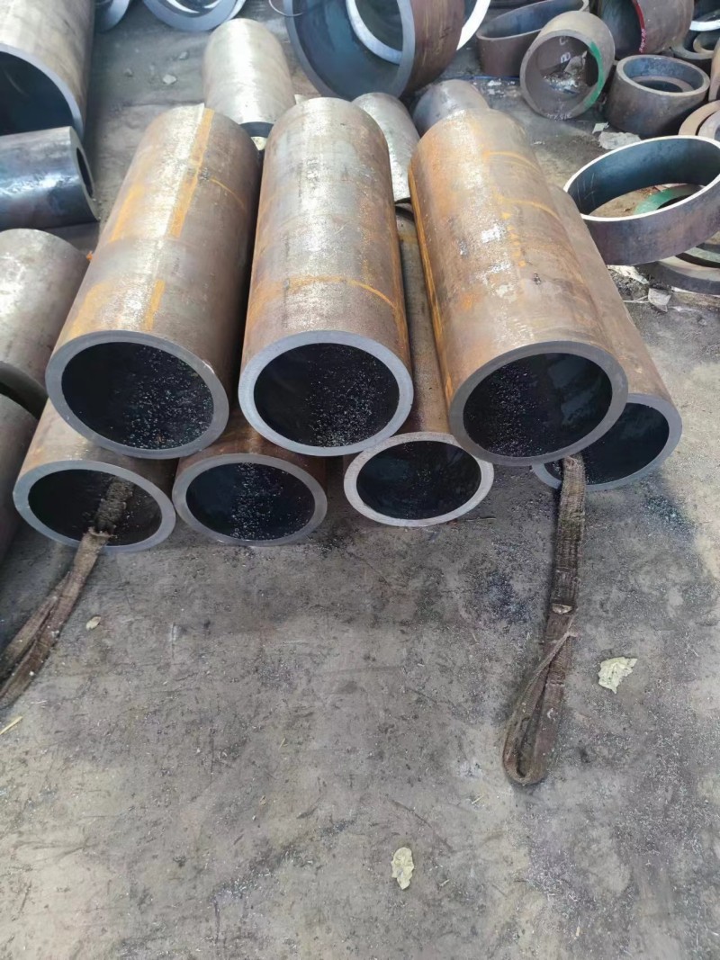 京口京口京口12Cr1MovG无缝钢管切割